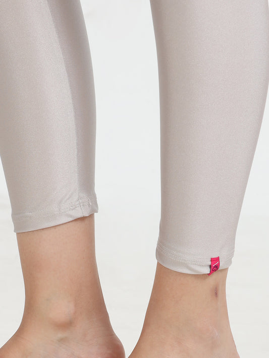 Varnam Shimmer Ankle Length Leggings - Silver