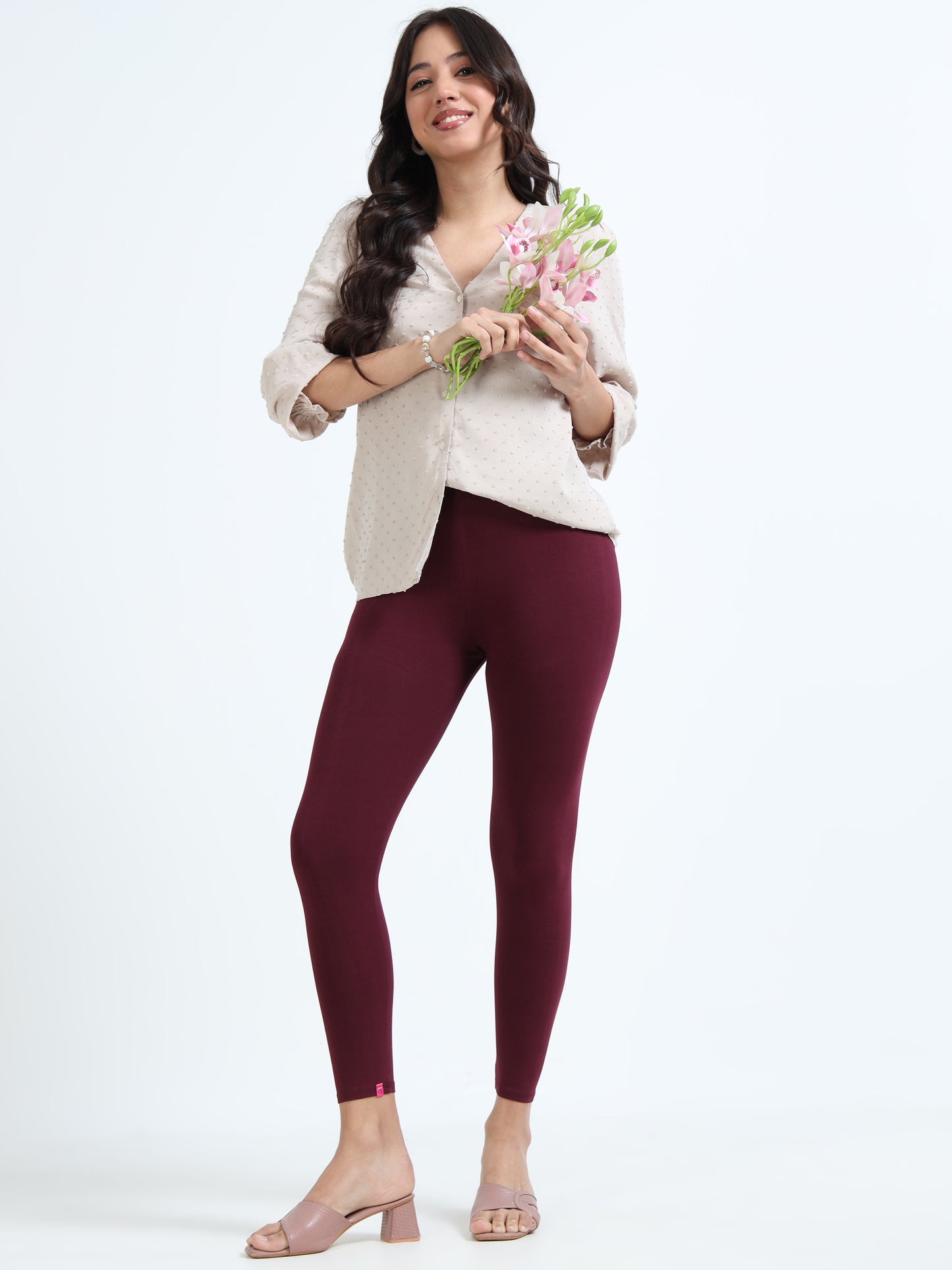 Varnam Women Ankle Length Cotton Leggings – Maroon