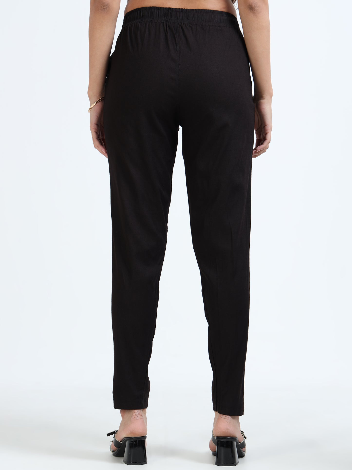 Varnam Women Lycra Slub Straight Pants – Black