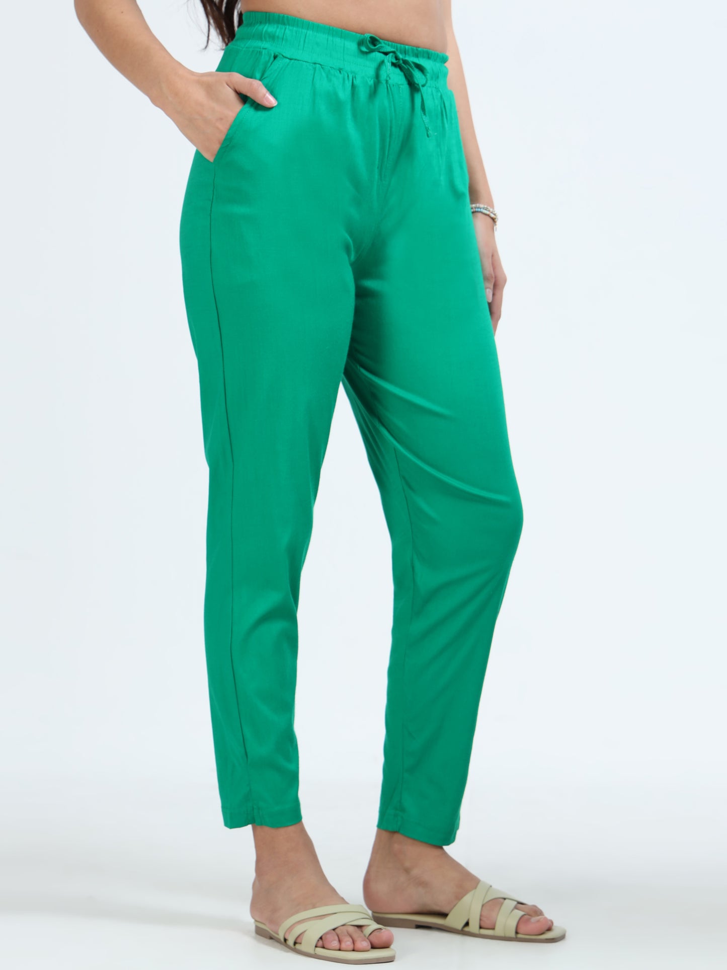 Varnam Women Lycra Slub Straight Pants – Green