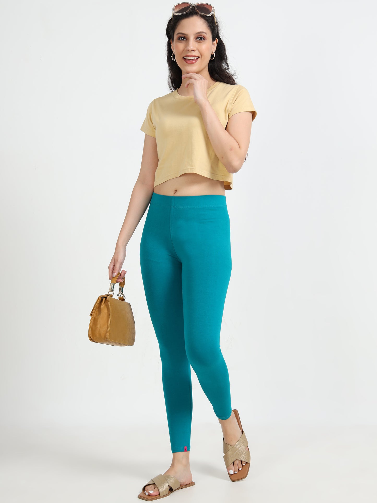 Varnam Women Ankle Length Cotton Leggings – Ramar Green
