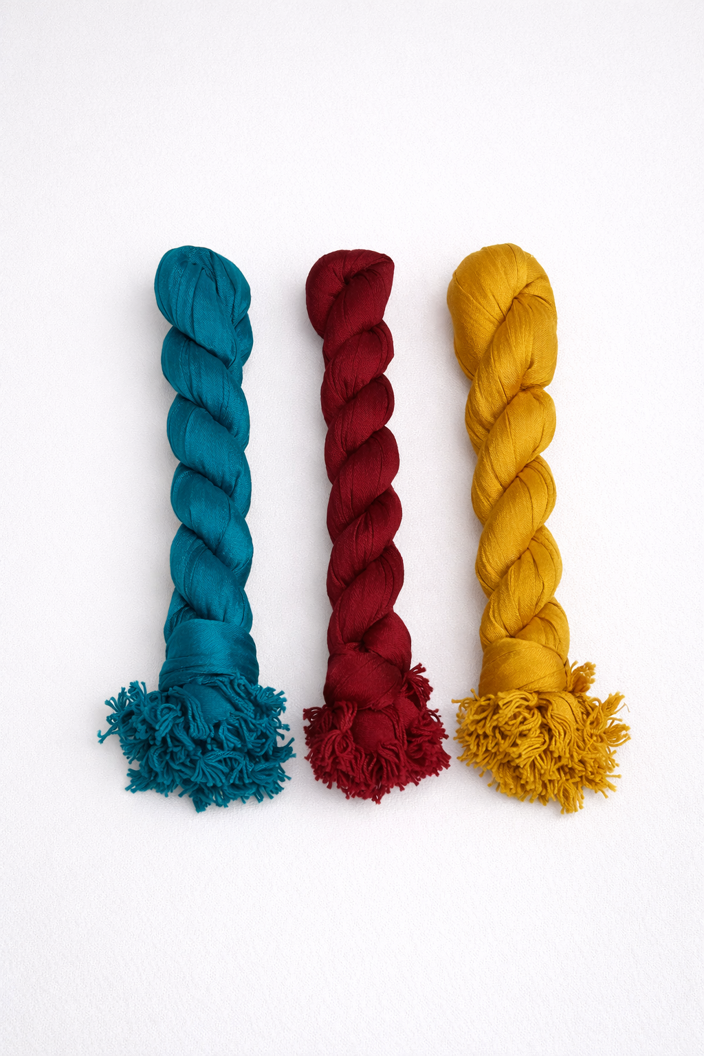 Varnam Women Shimmer Shawl