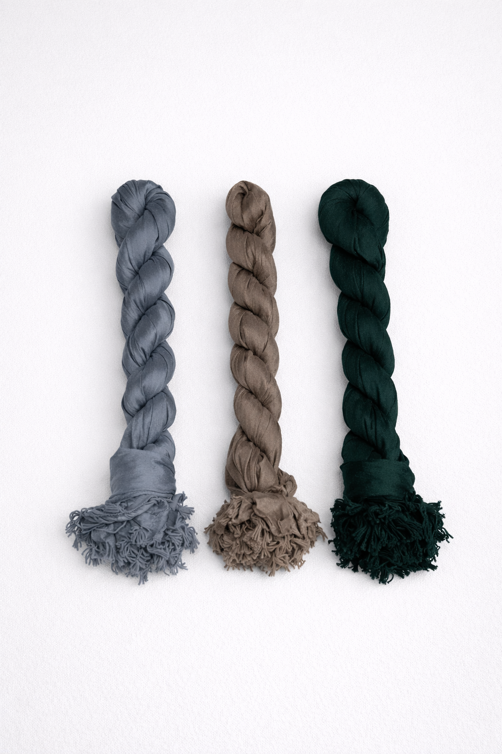 Varnam Women Shimmer Shawl