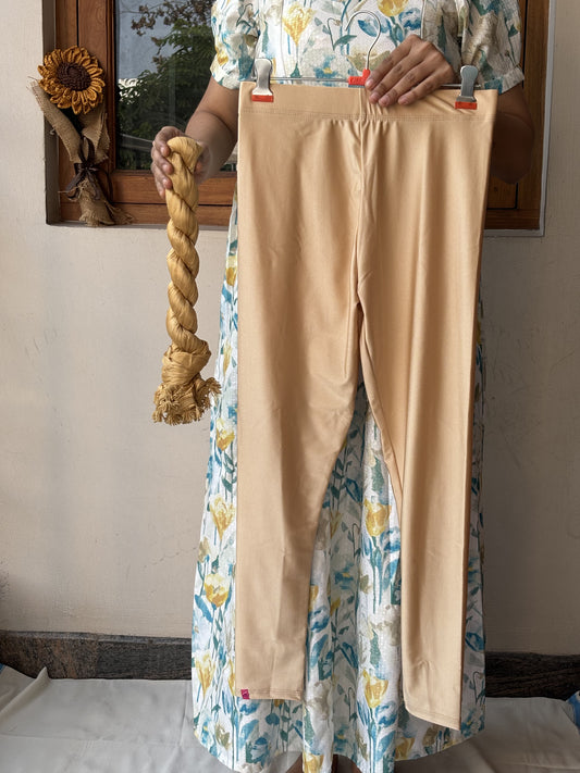Varnam Shimmer Ankle Length Leggings With Shawl (Combo) - Lt.Skin